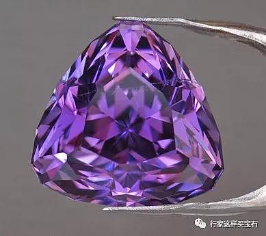 备受Tiffany和伊丽莎白·泰勒“偏爱”的紫锂辉石，魅力到底有多大？ - 9