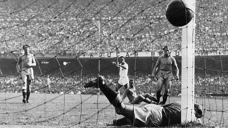 1950世界杯囧事：印度想光脚参赛，球迷接连自杀又是为啥 - 16