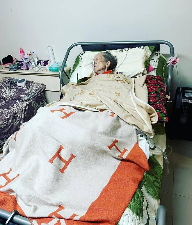范玮琪自曝母亲病重，75 岁寿辰靠插管躺床度日 - 3