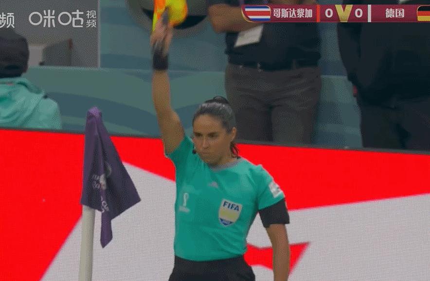 世界杯上最火辣的女人，C 罗内马尔都怕她 - 7