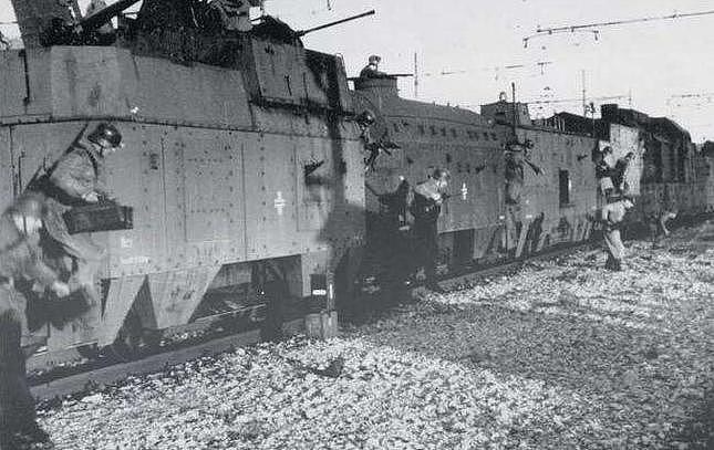 梦回 1942？俄罗斯竟出动装甲列车这种卫国战争神器打乌克兰，意义何在？ - 5