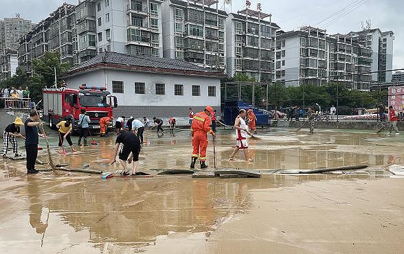 房屋坍塌！人员被困！贵州多地继续遭遇特大暴雨，救援紧急展开中… - 9