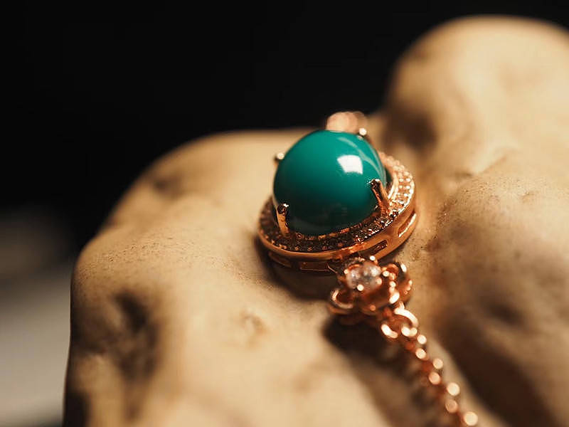 东宫石亿绿松石首饰，顶尖珠宝玩家的时髦之选 - 3