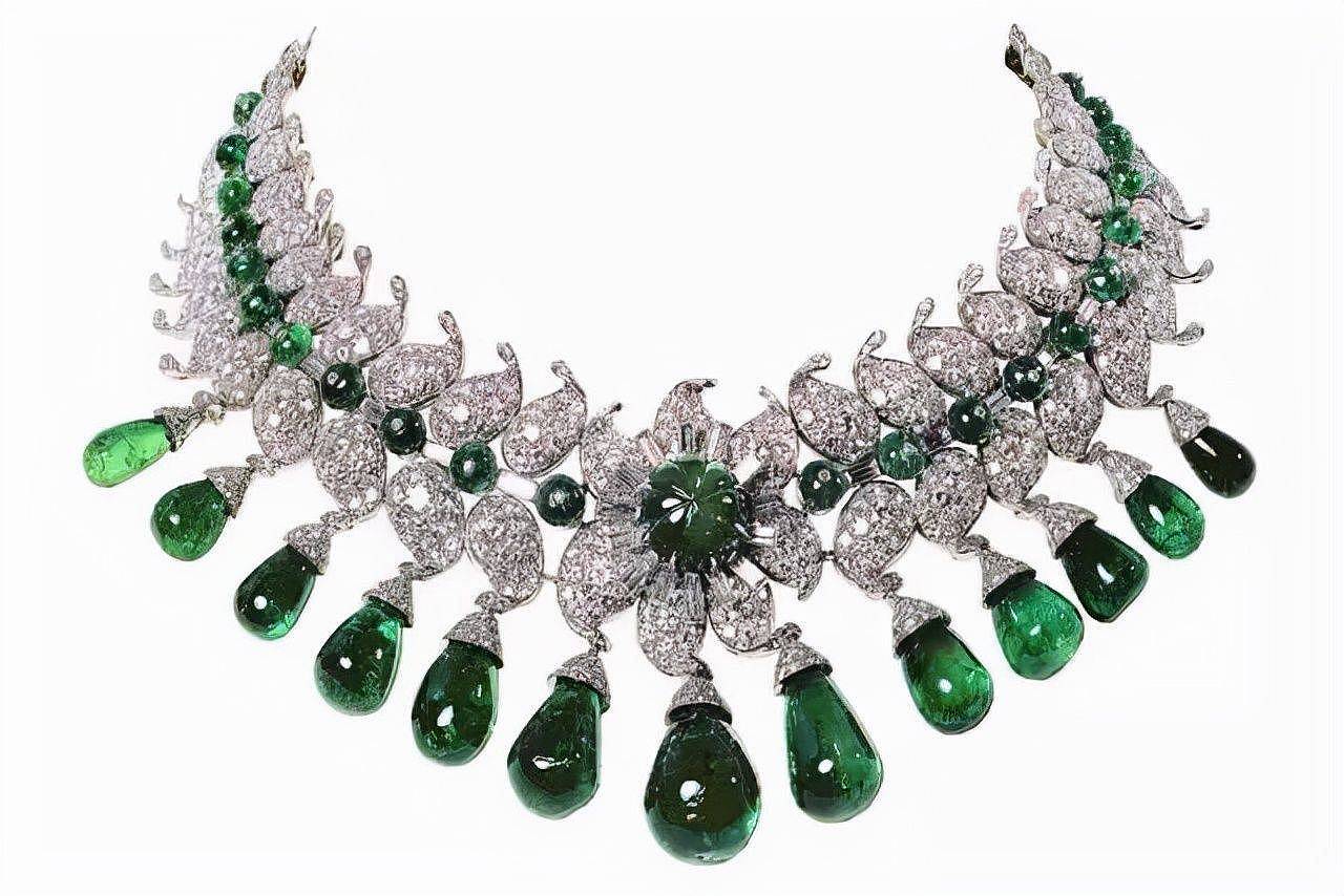 印度王妃：拥有300多件顶级珠宝，地毯镶着150万颗珍珠，一生奢靡 - 2