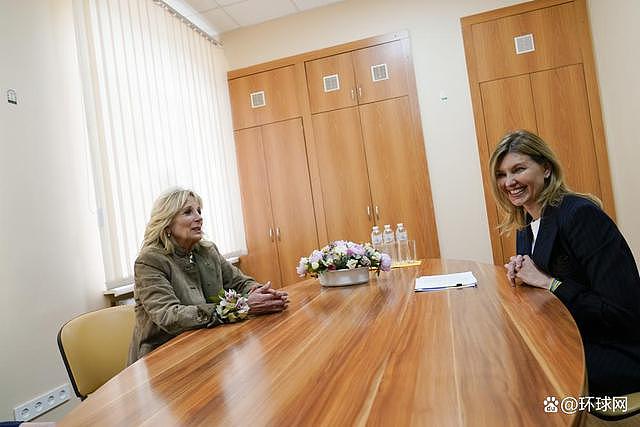 美媒：美第一夫人突访乌克兰，已与乌第一夫人会面 - 3