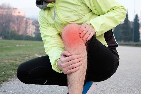 运动过后，膝盖隐隐作痛？或与这些因素有关，要及时检查 - 4