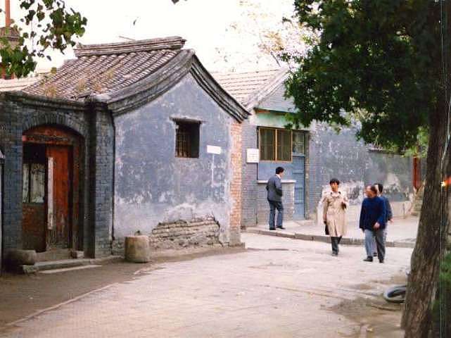 2009年，北京80岁老太饿死家中，三个儿子被判刑，尸体四年未火化 - 5
