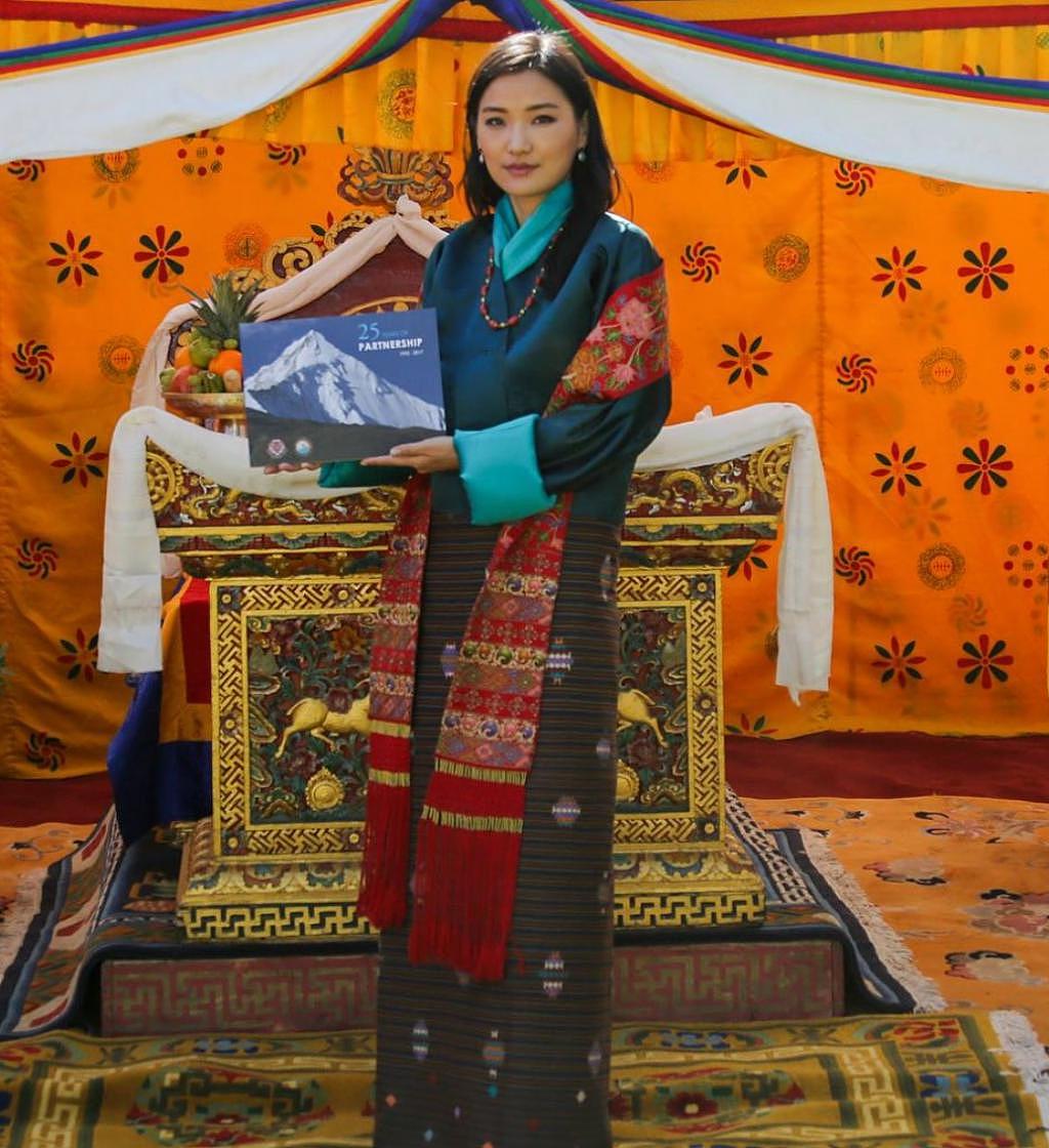 亚洲颜值天花板的不丹王室，一生爱一人的故事是真的吗 - 137