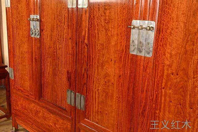 济宁王义红木家具它传承了中国的文化，大红酸枝沙发更是一件艺术品 - 3
