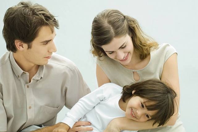 普通家庭生几胎最幸福？研究显示：父母的年龄很关键 - 5