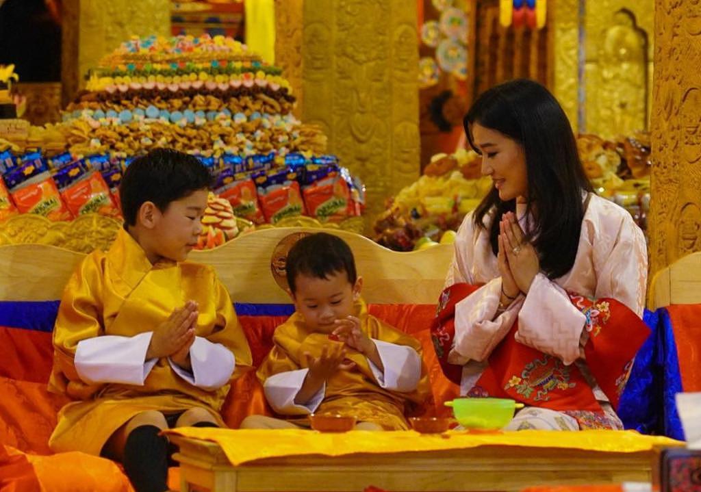 亚洲颜值天花板的不丹王室，一生爱一人的故事是真的吗 - 134