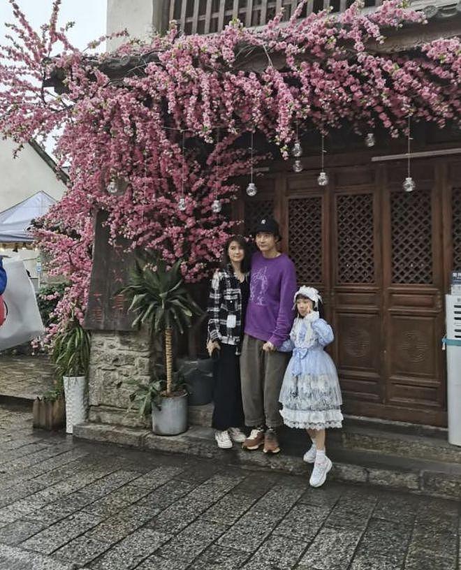 张丹峰和洪欣的 10 岁女儿好漂亮，小小年纪就继承了爸妈的高颜值 - 38
