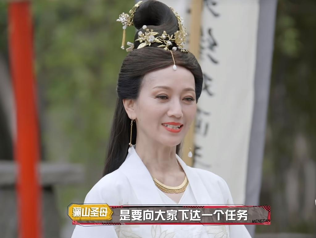 当“冻龄”明星离开精修和滤镜：钟汉良苹果肌瞩目，赵雅芝老态尽显 - 16