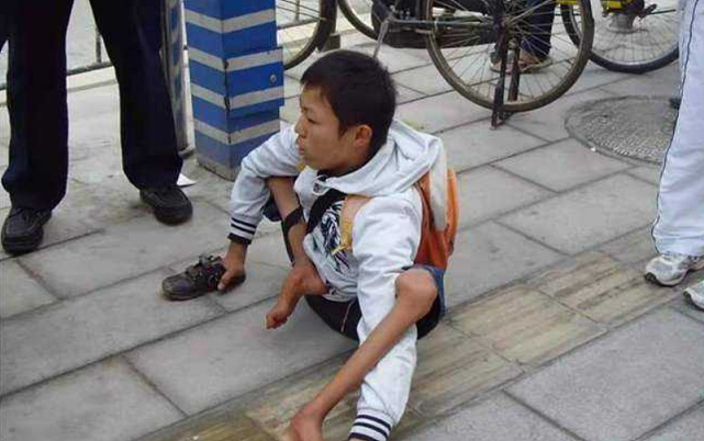 广州义丐：汶川地震后，18岁小乞丐捐款185元，如今创业成功逆袭 - 22