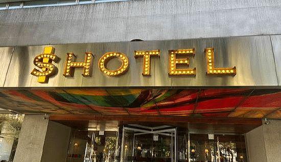 汪小菲 S Hotel 被曝将改名 大 S 海报已全部撤下 - 4