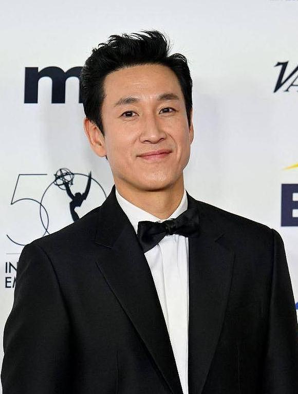 韩国男演员李善均被曝去世 2 个月前陷入吸毒丑闻 - 1