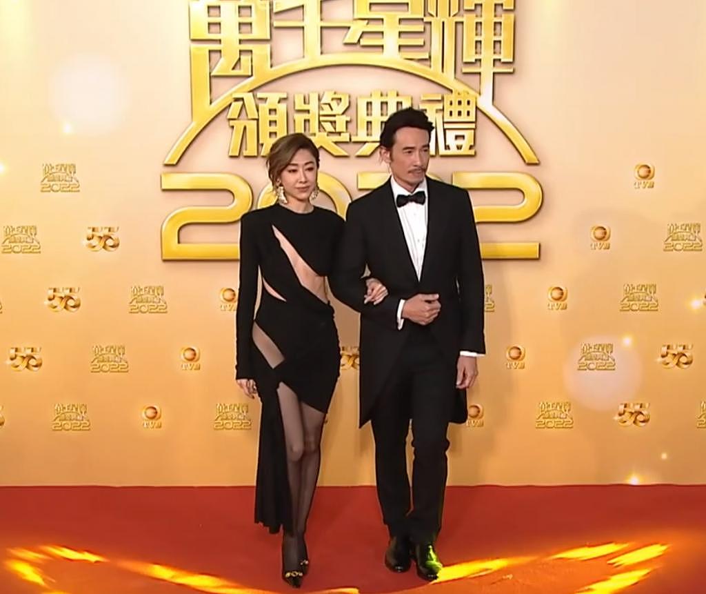 TVB 颁奖礼红毯：尽管气温下降，女演员却一个比一个敢穿 - 14