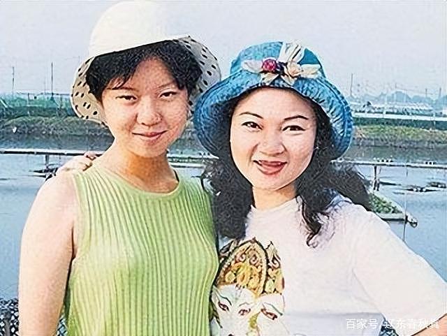 白冰冰发文悼念女儿，爱女 25 年前被绑架，因媒体被撕票 - 4