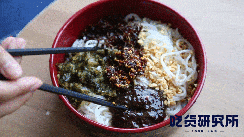 在外地的云南人，是怎样吃到满意的小锅米线的？ - 6