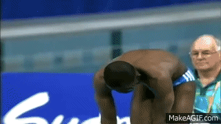游泳选手竟只会狗刨! 非洲小伙差点淹死在奥运泳池 - 8