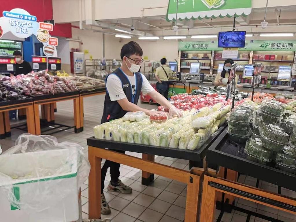记者探店：广州肉菜供应比平常更足，街坊淡定表示“不用囤货” - 3