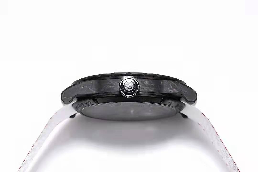 BBR罗杰杜彼王者系列碳纤维陀飞轮腕表升级V4版，艺术与时间的结晶 - 28