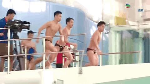 你没见过的中国跳水队“名场面”，这姿势是认真的吗哈哈哈 - 11