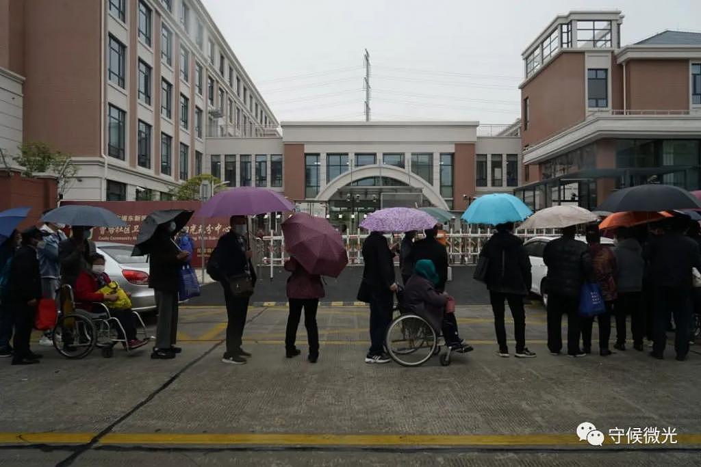 疫情下的上海临时血透中心：为了血透病人的生命 - 2