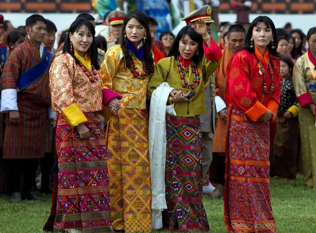 亚洲颜值天花板的不丹王室，一生爱一人的故事是真的吗 - 64