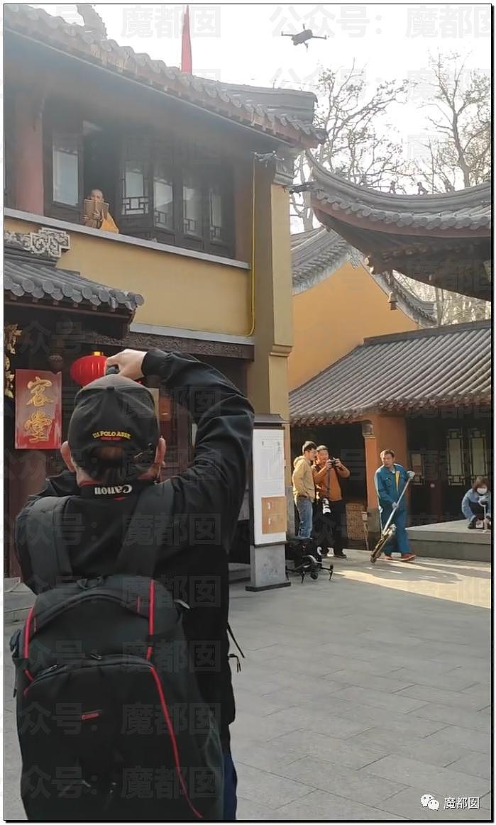 疯狂！南京灵谷寺英俊秀美法师引发围堵！手机相机无人机抢拍 - 56