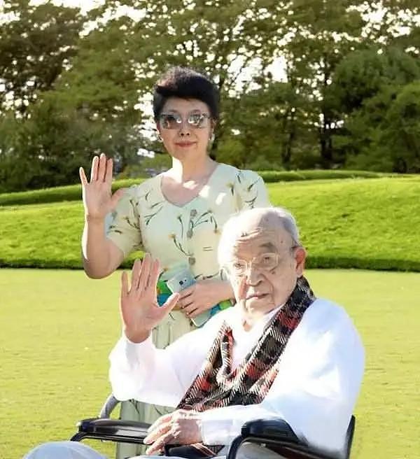 乔羽去世：他写的歌大家都会唱，与妻子是初恋幸福 68 年 - 16