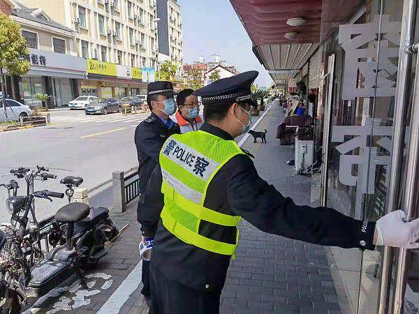 上海居民骑单车出小区被警方拦停处罚：想外出购物 - 3
