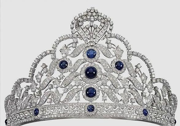 世界各国闪闪发光的奢华王冠，只有这顶是最大颗无色钻石镶嵌 - 5