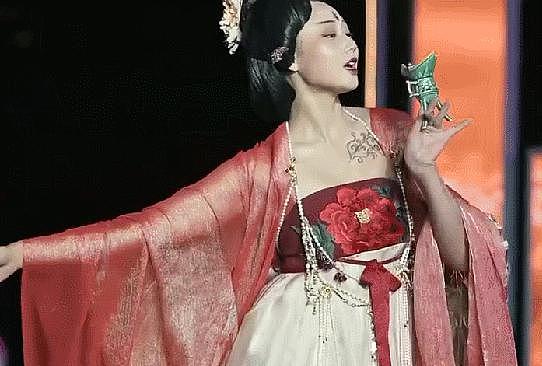 24 岁“藏风小姐姐”美爆全网！网友大赞：真 · 神仙下凡！ - 29