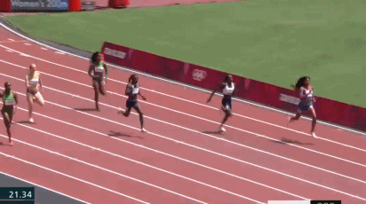派两位双性人参赛?女子200米ta打破世界青年纪录 - 1