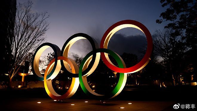 日媒：奥运成搭讪大会，奥运村内选手&工作人员亲亲抱抱，村外用软件约人 - 3