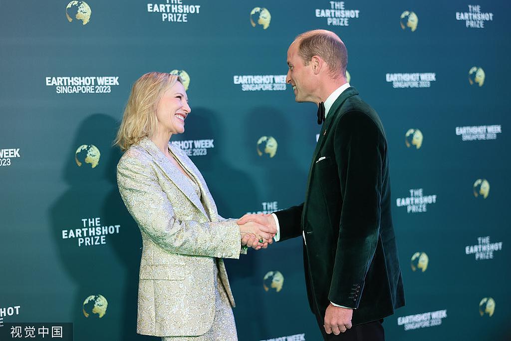凯特 · 布兰切特出席摄影颁奖典礼 与威廉王子同框握手交谈 - 2