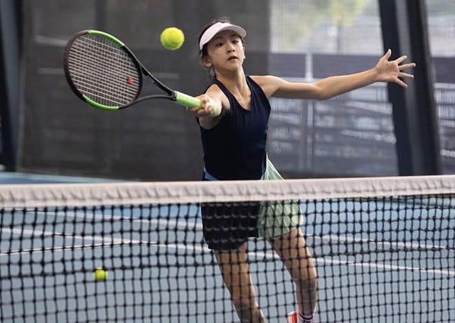 田亮女儿首获网球青少年世界排名，位列第 2822 位，全国排名第 27 位 - 1
