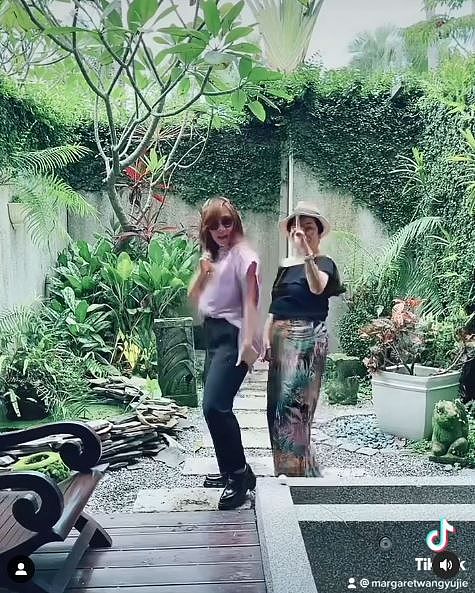 ▲王宇婕和媽媽一起跳舞。（圖／翻攝自Instagram／margaretwangyujie）