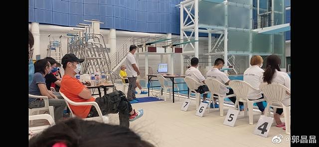 郭晶晶带孩子看香港跳水锦标赛 感慨称看到了当年的自己 - 3