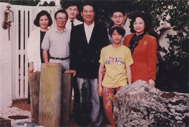 1986年，台湾U2飞行员因思亲劫机直飞广州，后来结局如何？ - 6