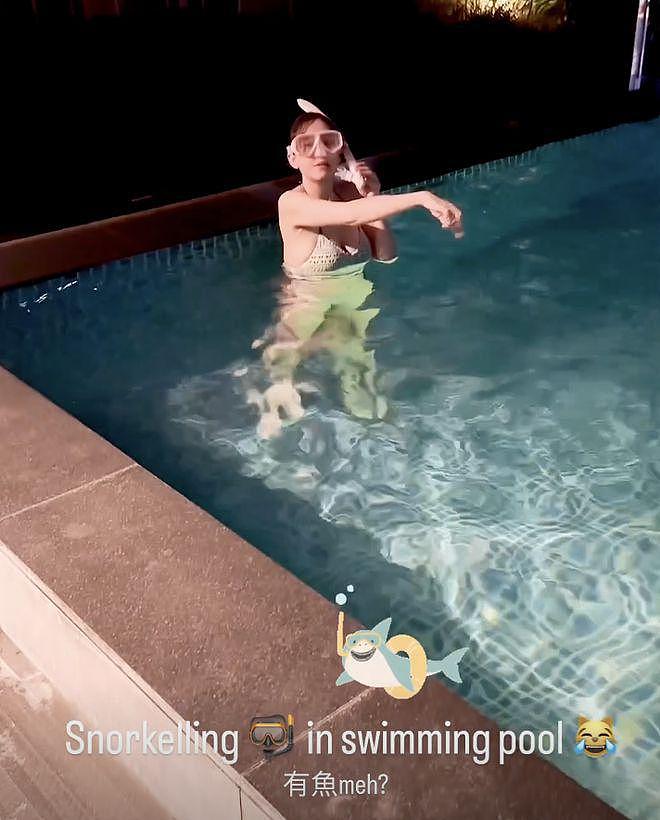 44 岁陈乔恩游泳获老公拍视频记录，穿泳衣身材丰腴 - 8