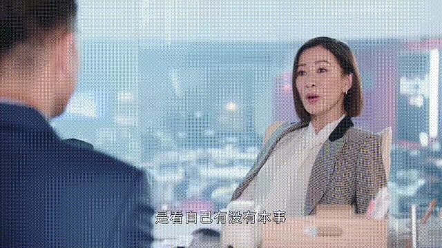 48 岁佘诗曼近照：拒嫁豪门、无儿无女，她怎么活成这样 - 1