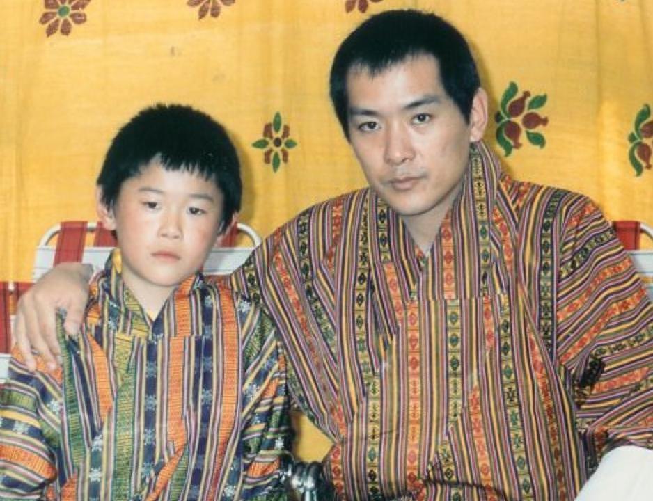 亚洲颜值天花板的不丹王室，一生爱一人的故事是真的吗 - 44