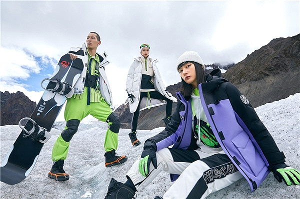 雪中飞发布高峰滑雪系列“解冻服”，助力年轻人的探索之旅 - 1