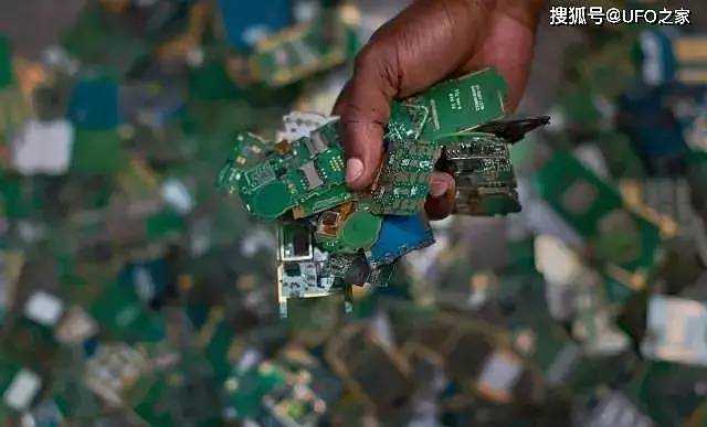 每年21万吨电子垃圾：养活4万人，却让他们活不过25岁 - 6