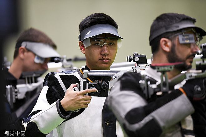 男子十米气步枪 杨皓然第一盛李豪压线进决赛 - 1