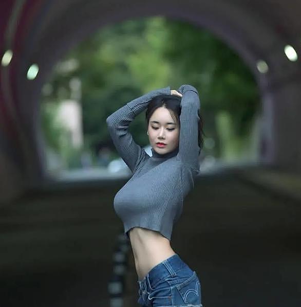 21岁韩国女超模，吃健身餐美照刷屏，原来健身她也在坚持 - 2