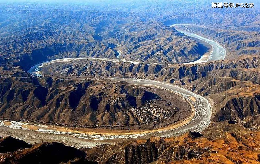 库布齐沙漠“发大水”，出现了大面积的“冰河”，是从哪里来的？ - 8