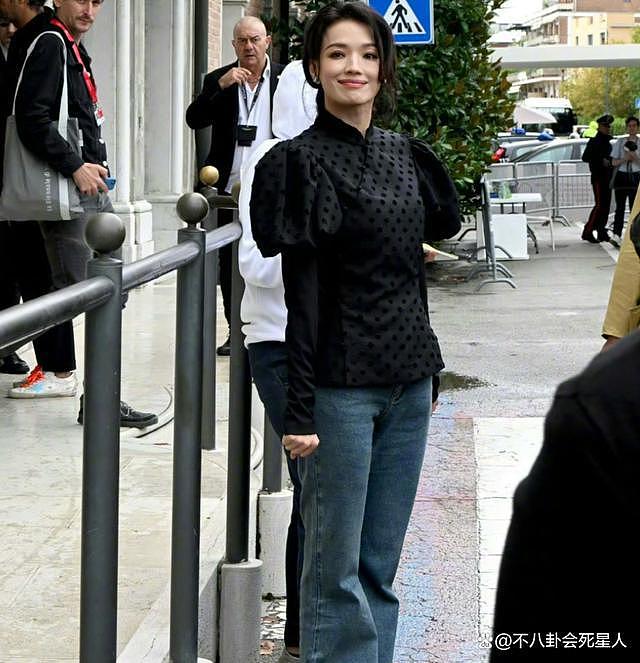 4 位中国明星去威尼斯电影节：舒淇担任评委，外媒却很少拍费翔 - 2